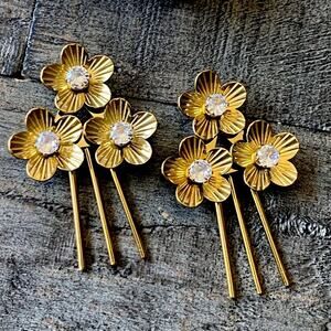 NEW Rhinestone Flower Dangle Earrings